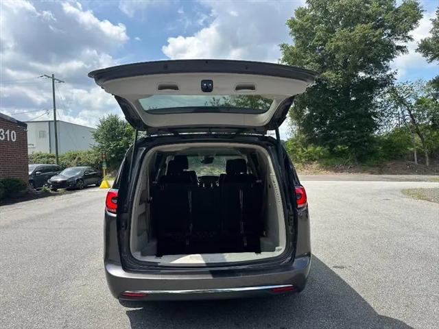 2022 Chrysler Pacifica Touring L
