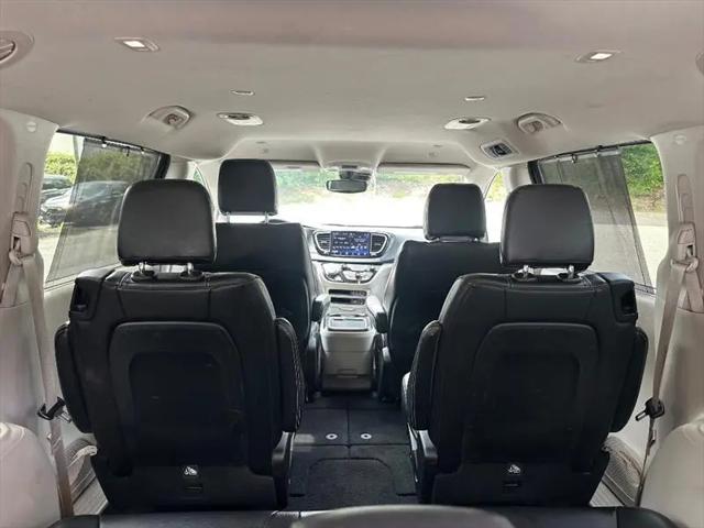 2022 Chrysler Pacifica Touring L