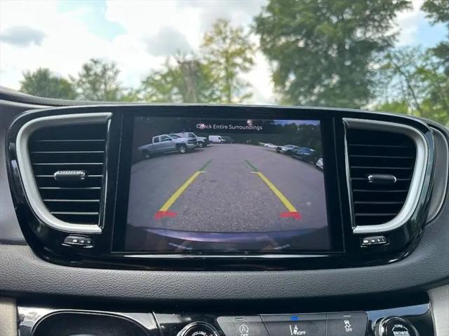 2022 Chrysler Pacifica Touring L