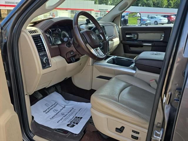 2017 Ram 3500 Laramie Crew Cab 4x4 64 Box