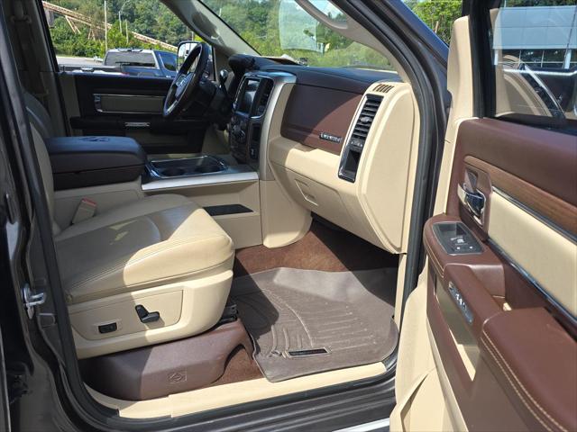 2017 Ram 3500 Laramie Crew Cab 4x4 64 Box