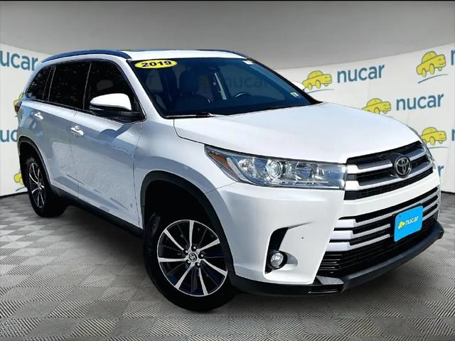 2019 Toyota Highlander XLE for sale in Saint Albans City, VT