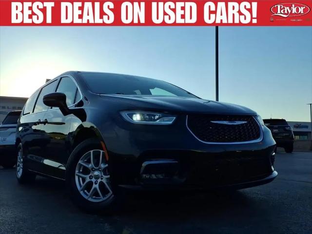 2024 Chrysler Pacifica Touring L for sale in Bourbannais, IL