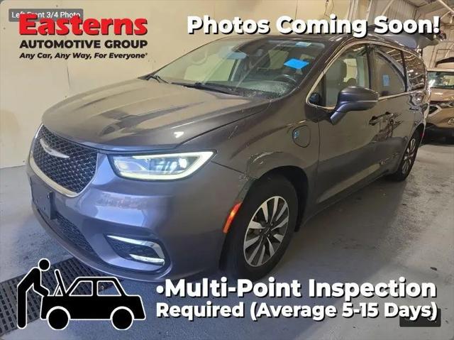 2022 Chrysler Pacifica Hybrid Touring L for sale in Sterling, VA
