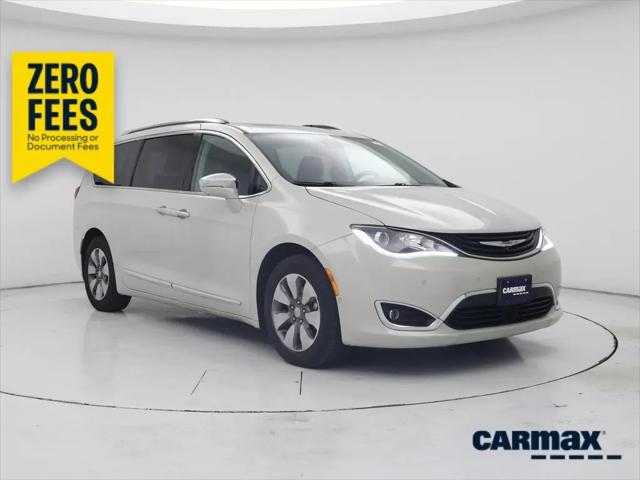 2017 Chrysler Pacifica Hybrid Platinum for sale in Milwaukee, WI