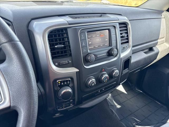 2024 Ram 1500 Classic SLT Quad Cab 4x4 64 Box