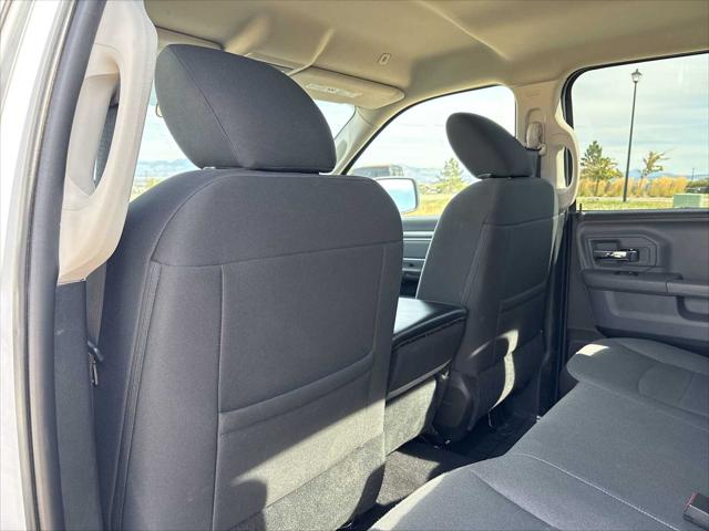 2024 Ram 1500 Classic SLT Quad Cab 4x4 64 Box