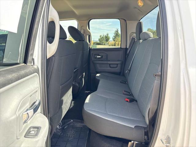 2024 Ram 1500 Classic SLT Quad Cab 4x4 64 Box