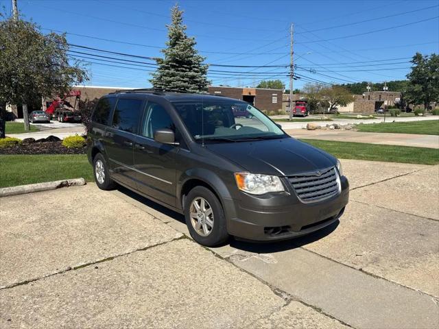 2010 Chrysler Town & Country Touring for sale in Willoughby, OH