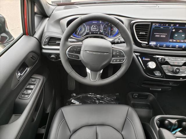 2027 Chrysler Pacifica Select AWD