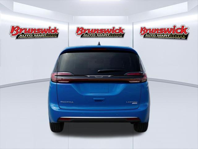 2027 Chrysler Pacifica Limited AWD