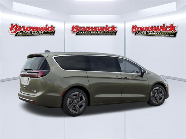 2027 Chrysler Pacifica Limited AWD