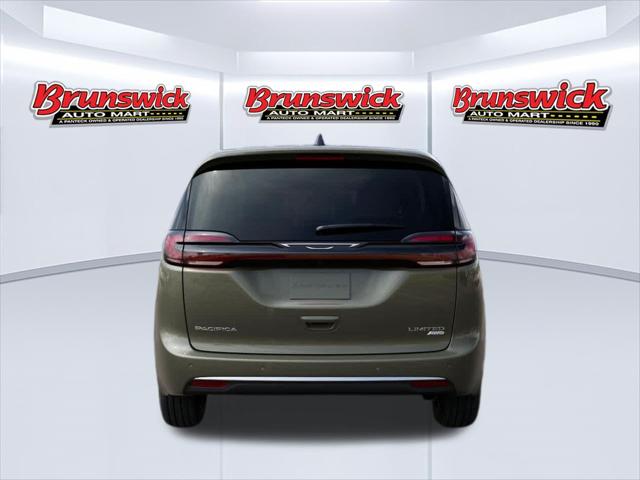 2027 Chrysler Pacifica Limited AWD
