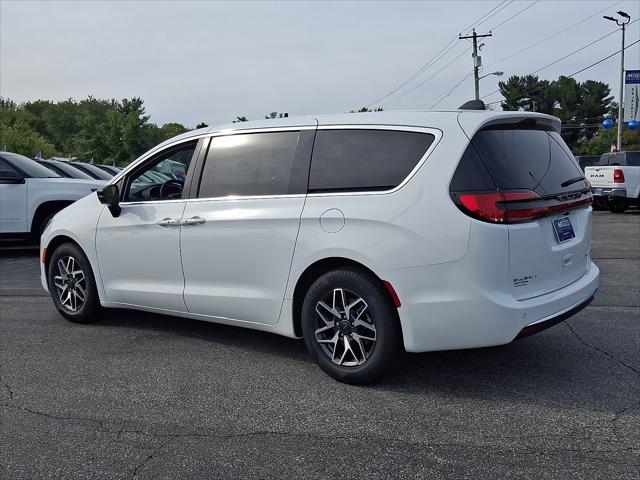 2027 Chrysler Pacifica Limited