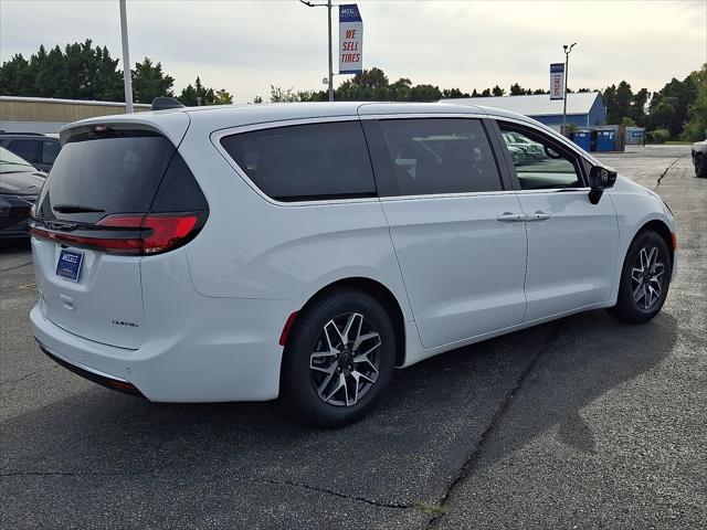 2027 Chrysler Pacifica Limited