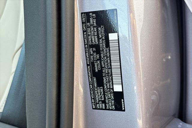 2026 Volvo XC90 Plus, B6 AWD Gas mild hybrid, Gasoline, Bright, 7 Seats