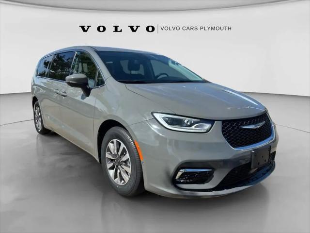 2023 Chrysler Pacifica Hybrid Touring L for sale in Plymouth, MA