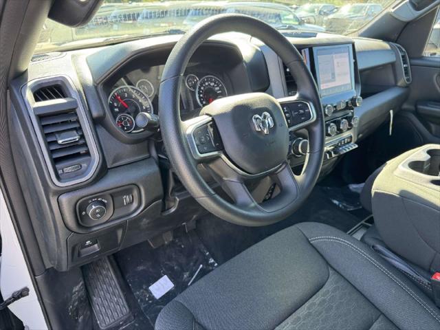 2027 RAM Ram 1500 RAM 1500 EXPRESS CREW CAB 4X4 57 BOX 2027 RAM Ram 1500 RAM 1500 EXPRESS CREW CAB 4X4 57 BOX