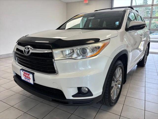 2014 Toyota Highlander XLE V6 for sale in Virginia, MN