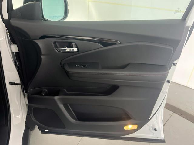 2026 Honda Ridgeline Black Edition Two-Tone