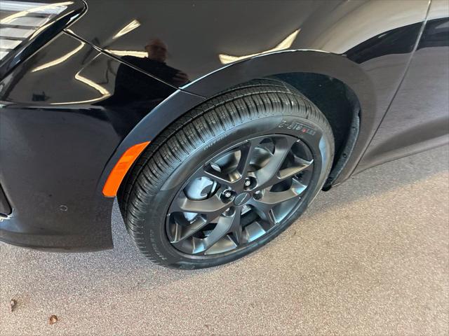 2027 Chrysler Pacifica Limited AWD