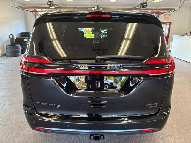 2027 Chrysler Pacifica Limited AWD