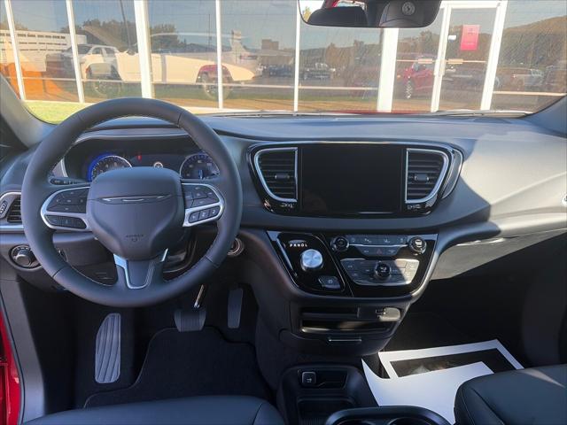 2027 Chrysler Pacifica LX