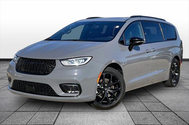2025 Chrysler Pacifica Limited for sale in Wichita, KS