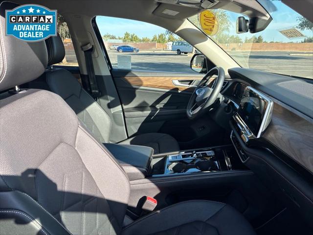 2024 Volkswagen Atlas 2.0T SE w/Technology