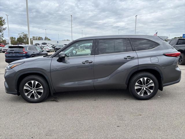 Used 2022 Toyota Highlander XLE For Sale in Jackson, MI