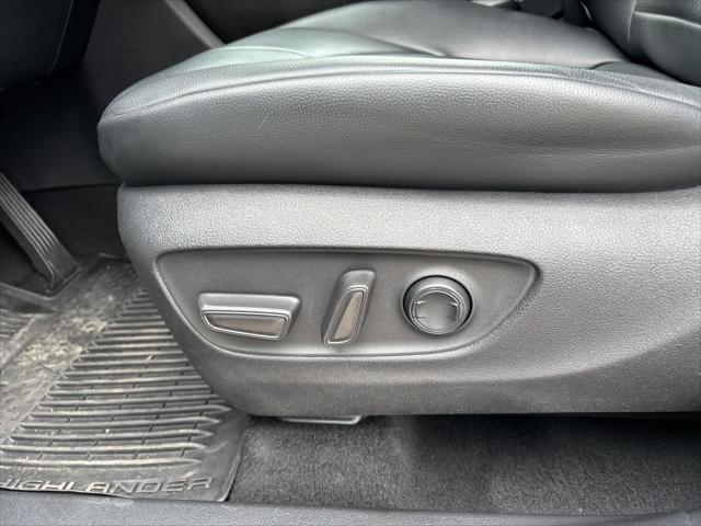 Used 2022 Toyota Highlander XLE For Sale in Jackson, MI