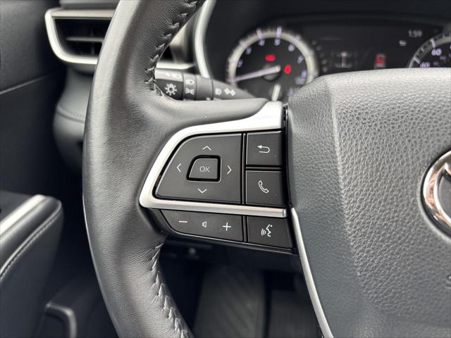 Used 2022 Toyota Highlander XLE For Sale in Jackson, MI