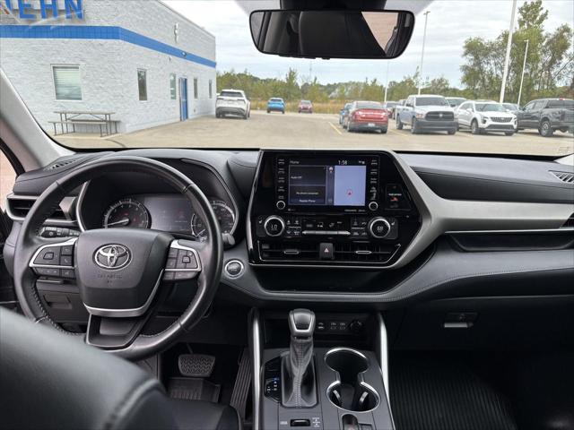 Used 2022 Toyota Highlander XLE For Sale in Jackson, MI
