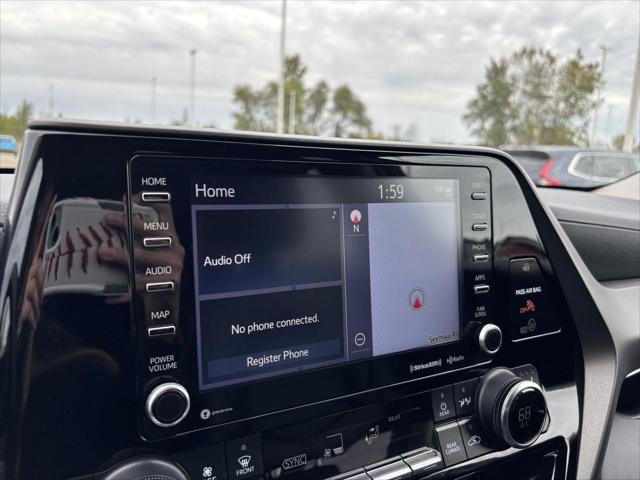 Used 2022 Toyota Highlander XLE For Sale in Jackson, MI