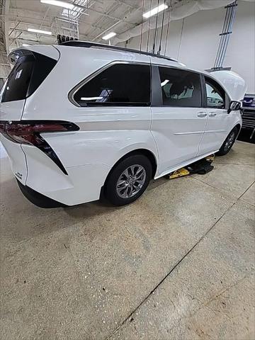 2024 Toyota Sienna XLE for sale in Fort Pierce, FL