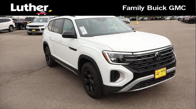 2025 Volkswagen Atlas 2.0T Peak Edition for sale in Fargo, ND