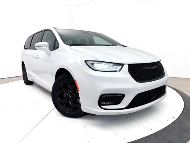 2022 Chrysler Pacifica Hybrid Touring L for sale in Scottsdale, AZ