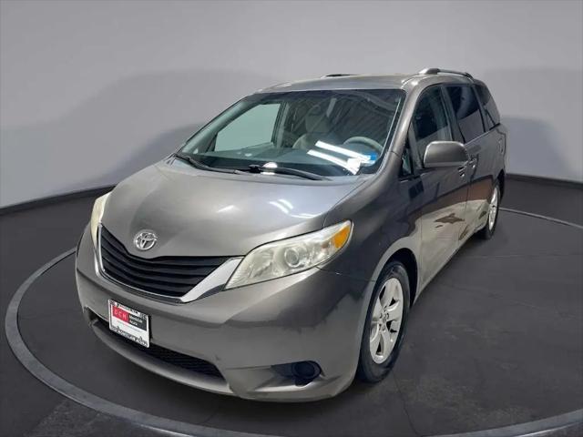 2014 Toyota Sienna LE V6 7 Passenger Mobility for sale in Verona, NJ