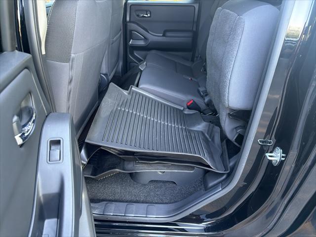 2023 Nissan Frontier Crew Cab SV 4x2