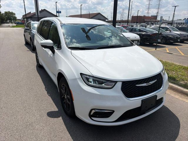 2023 Chrysler Pacifica Touring L for sale in Lansing, IL