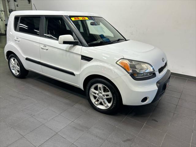 2011 Kia Soul + 2011 Kia Soul +