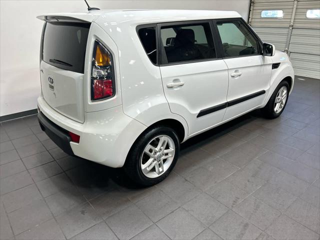 2011 Kia Soul + 2011 Kia Soul +
