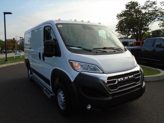 2025 RAM ProMaster 2500 Cargo Van Tradesman Low Roof 136 WB w/Pass Seat 2025 RAM ProMaster 2500 Cargo Van Tradesman Low Roof 136 WB w/Pass Seat