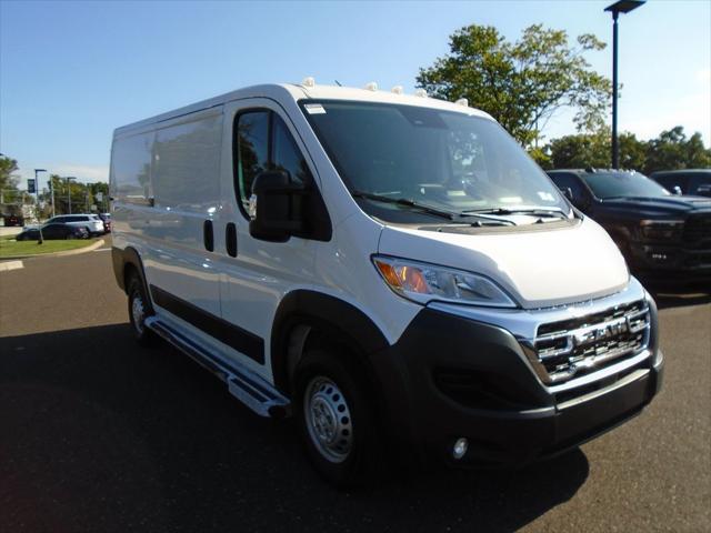 2025 RAM ProMaster 2500 Cargo Van Tradesman Low Roof 136 WB w/Pass Seat