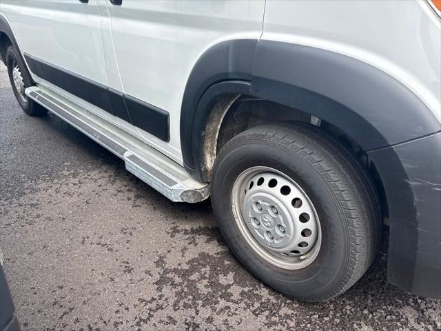 2025 RAM ProMaster 2500 Cargo Van Tradesman Low Roof 136 WB w/Pass Seat