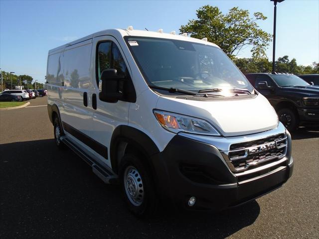 2025 RAM ProMaster 2500 Cargo Van Tradesman Low Roof 136 WB w/Pass Seat