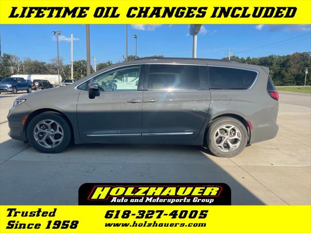 2023 Chrysler Pacifica Limited for sale in Nashville, IL
