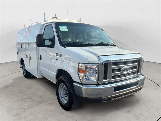 2019 Ford E-350 Cutaway Base 2019 Ford E-350 Cutaway Base