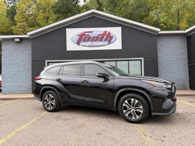 2021 Toyota Highlander XLE for sale in South Saint Paul, MN