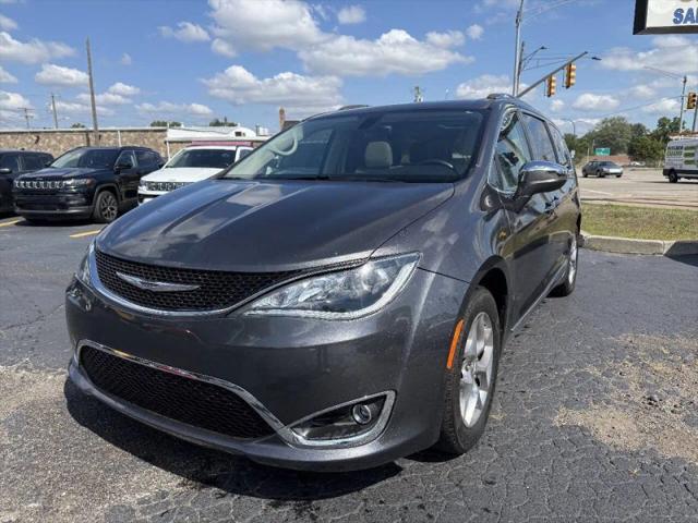 2018 Chrysler Pacifica Limited for sale in Hazel Park, MI